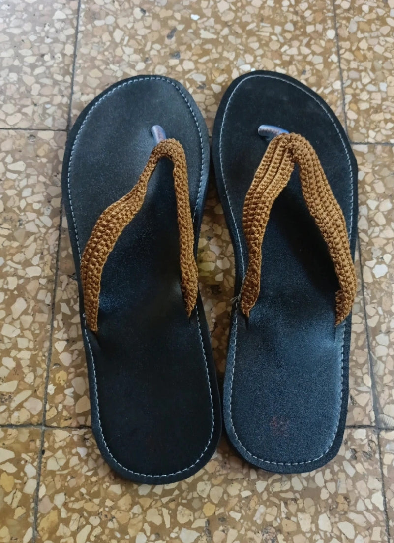 Sandali artigianali africani